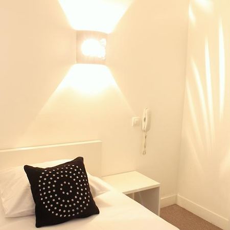 Hotel Petit Bastille Aulnay-sous-Bois Exterior foto