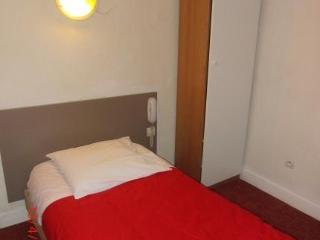 Hotel Petit Bastille Aulnay-sous-Bois Exterior foto