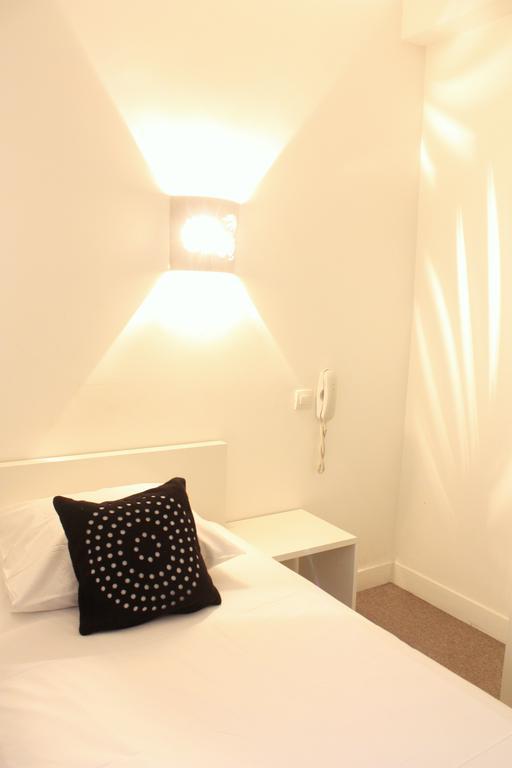Hotel Petit Bastille Aulnay-sous-Bois Exterior foto