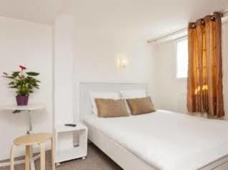 Hotel Petit Bastille Aulnay-sous-Bois Exterior foto